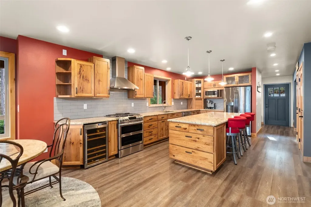 12511 Cole Point Drive Anderson Island WA 98303