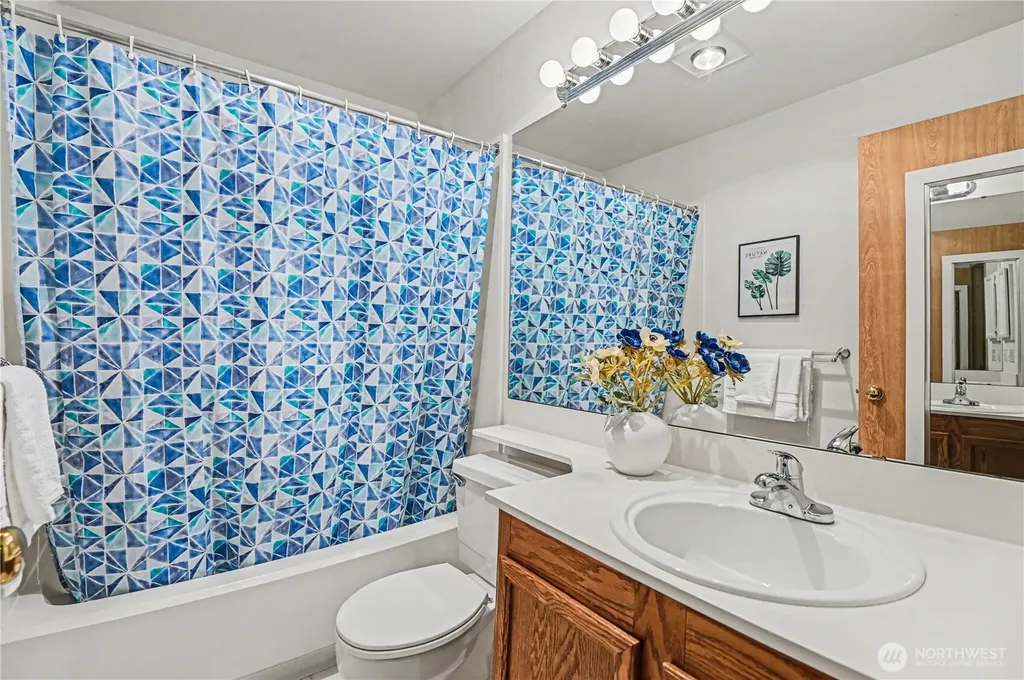 23001 Lakeview Drive Mountlake Terrace WA 98043