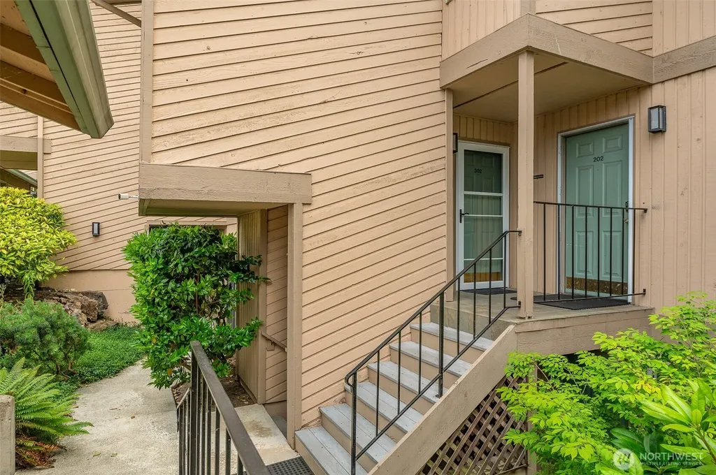 23001 Lakeview Drive Mountlake Terrace WA 98043