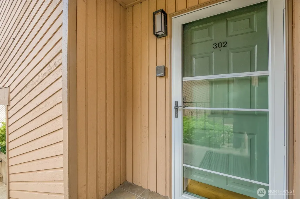23001 Lakeview Drive Mountlake Terrace WA 98043
