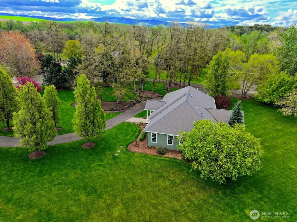 236 Looking Glass Road Walla Walla WA 99362