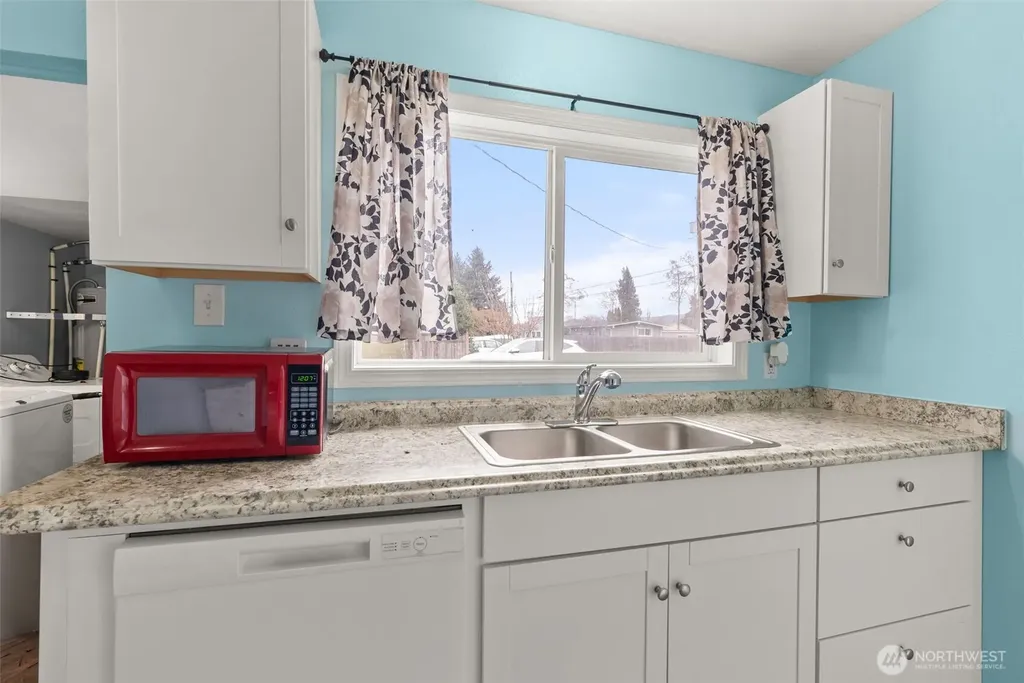 313 Rosewood Street Kelso WA 98626
