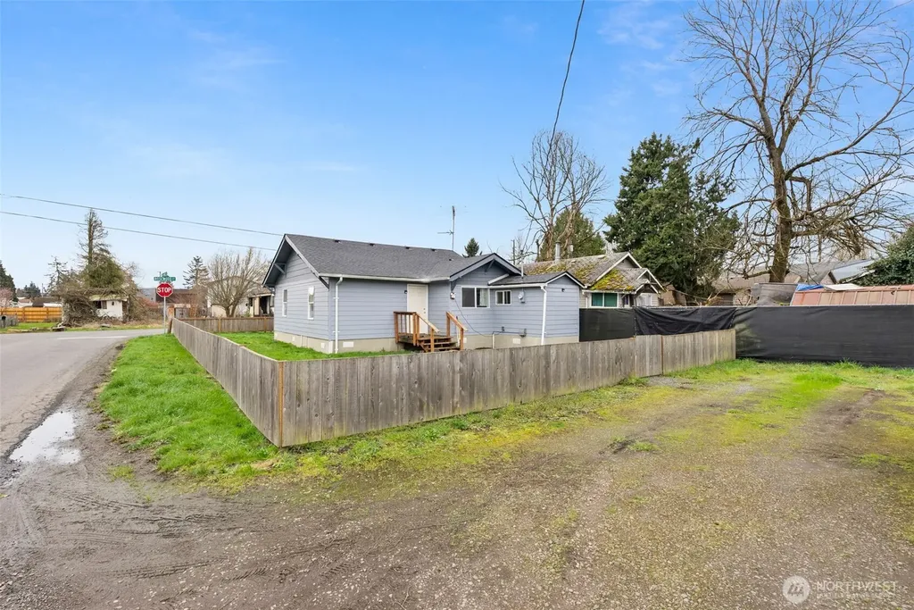 313 Rosewood Street Kelso WA 98626