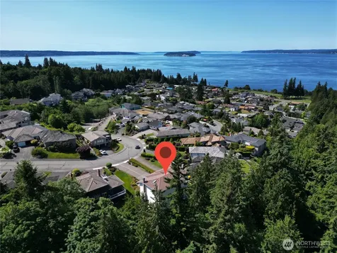 1621 Edgemoor Lane Everett WA 98203