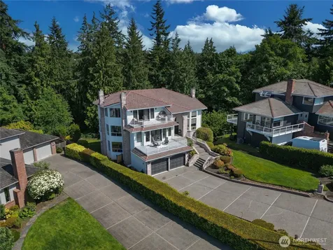 1621 Edgemoor Lane Everett WA 98203