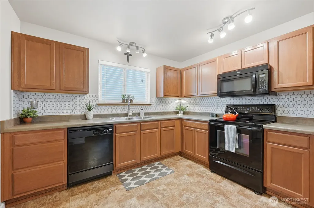 2208 116th Drive SE Lake Stevens WA 98258