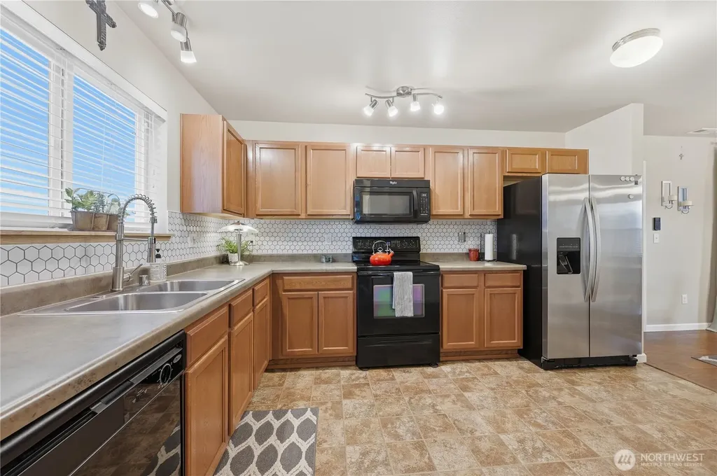 2208 116th Drive SE Lake Stevens WA 98258