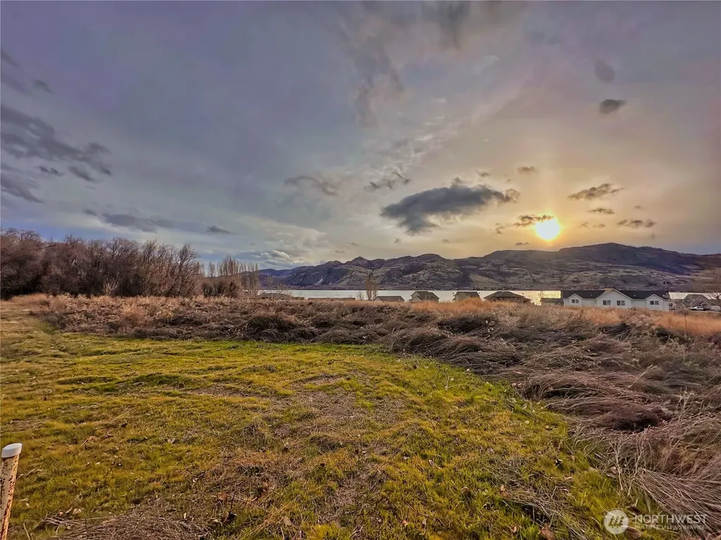 409 Tbd Eastlake Road Oroville WA 98844