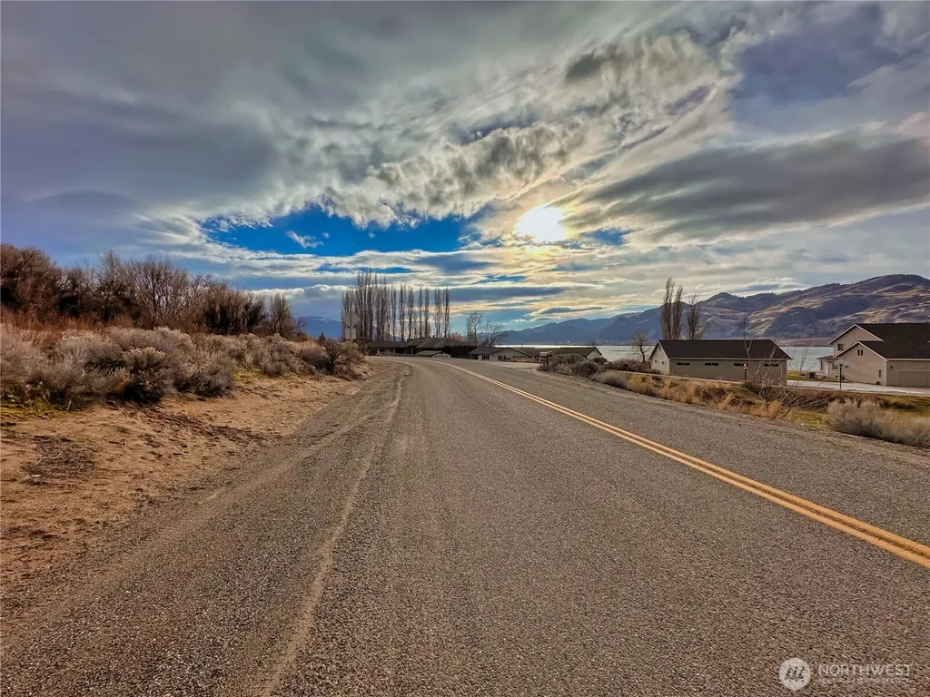 409 Tbd Eastlake Road Oroville WA 98844