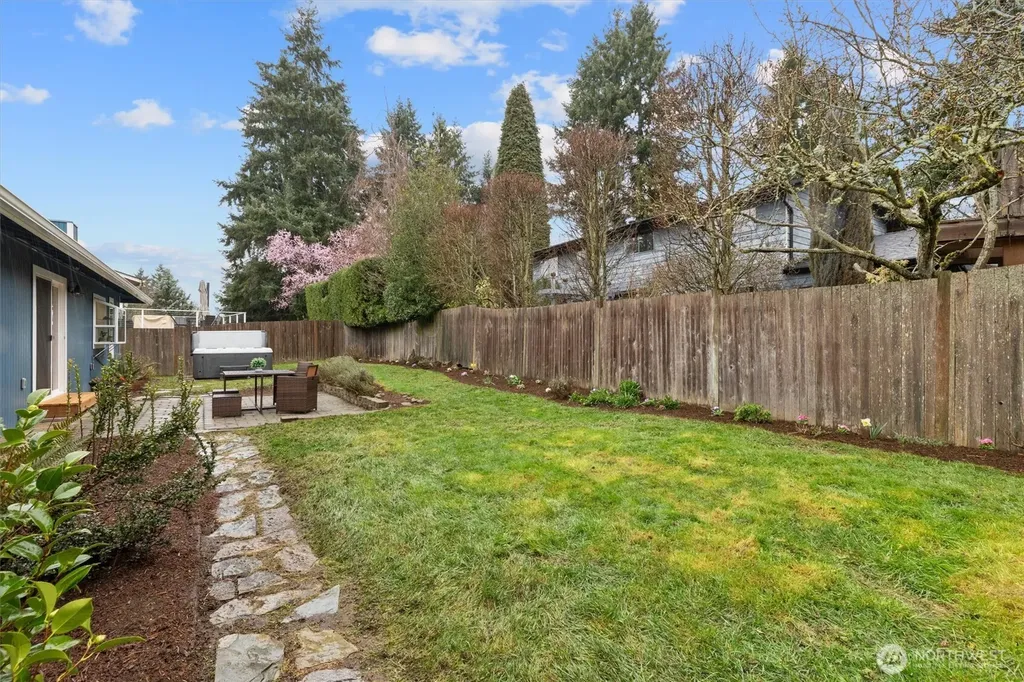 10932 156th Court NE Redmond WA 98052