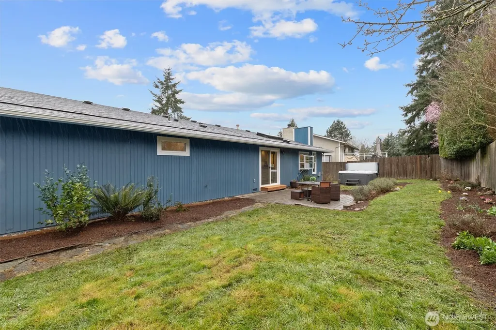 10932 156th Court NE Redmond WA 98052