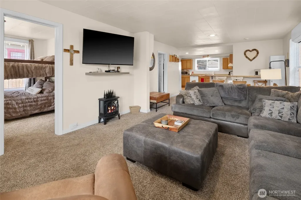 110 W 3rd Street Cle Elum WA 98922