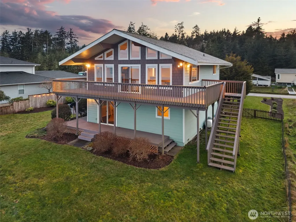 138 Sunrise Avenue SE Ocean Shores WA 98569