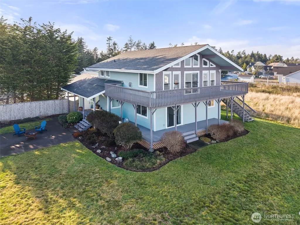 138 Sunrise Avenue SE Ocean Shores WA 98569