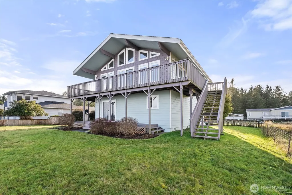 138 Sunrise Avenue SE Ocean Shores WA 98569