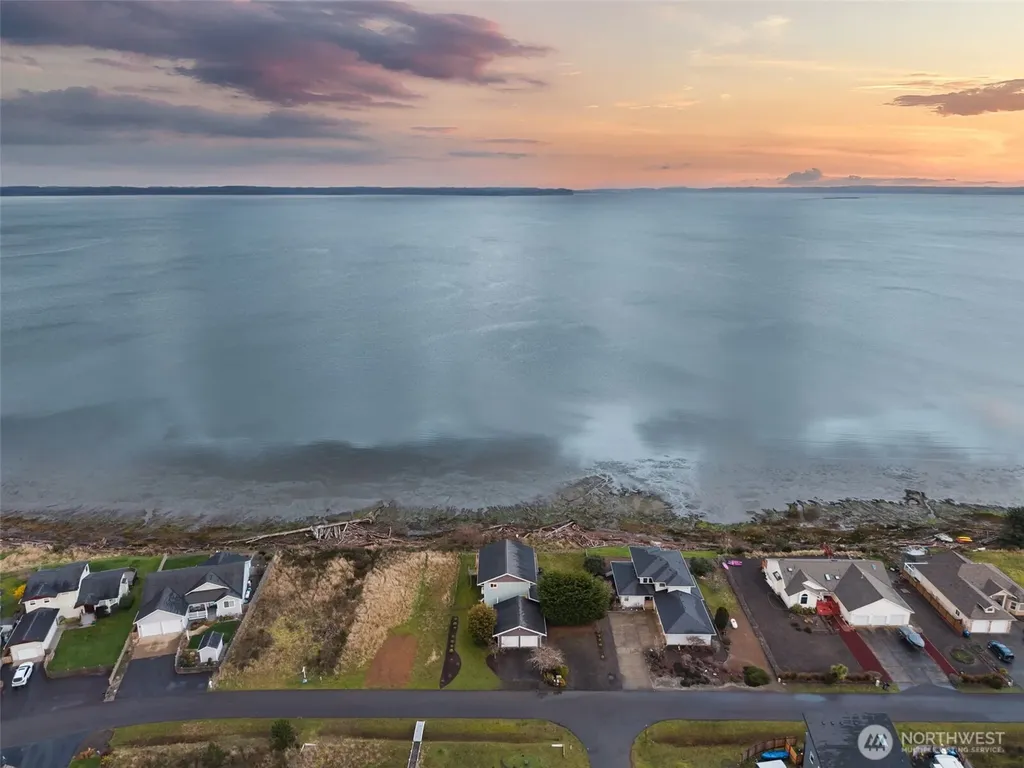 138 Sunrise Avenue SE Ocean Shores WA 98569