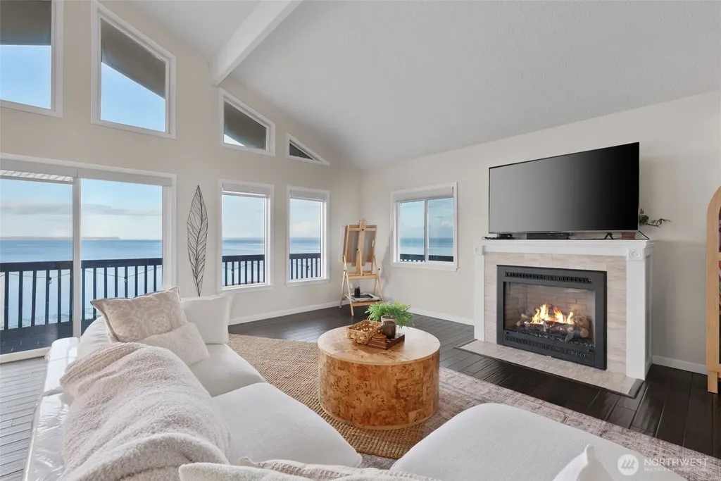 138 Sunrise Avenue SE Ocean Shores WA 98569
