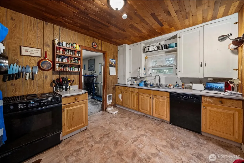 2502 S 74th Street Tacoma WA 98409
