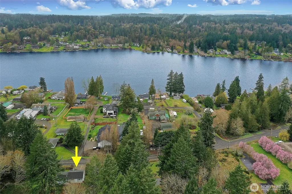 7239 Long Lake Road SE Port Orchard WA 98367