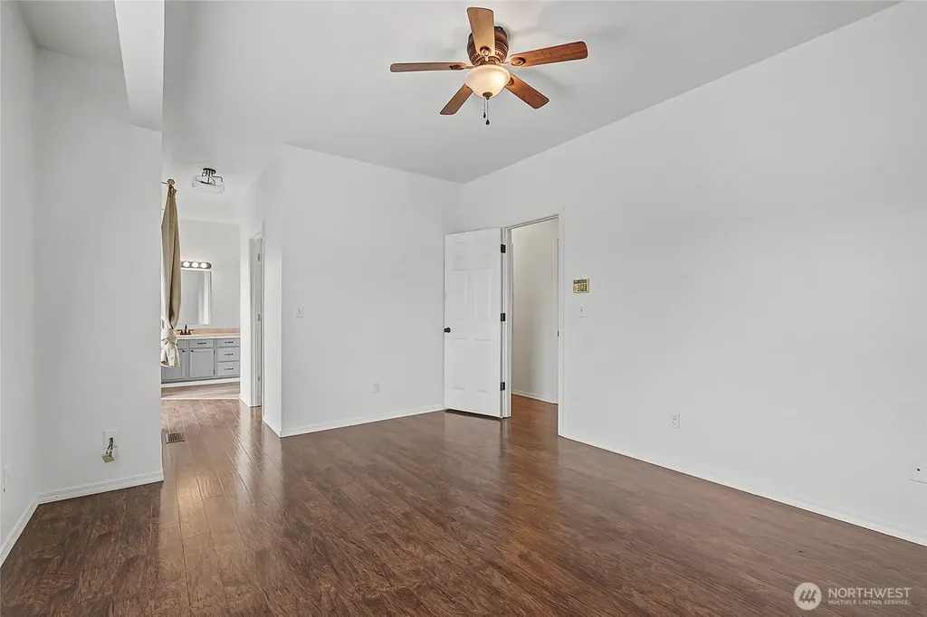 7239 Long Lake Road SE Port Orchard WA 98367