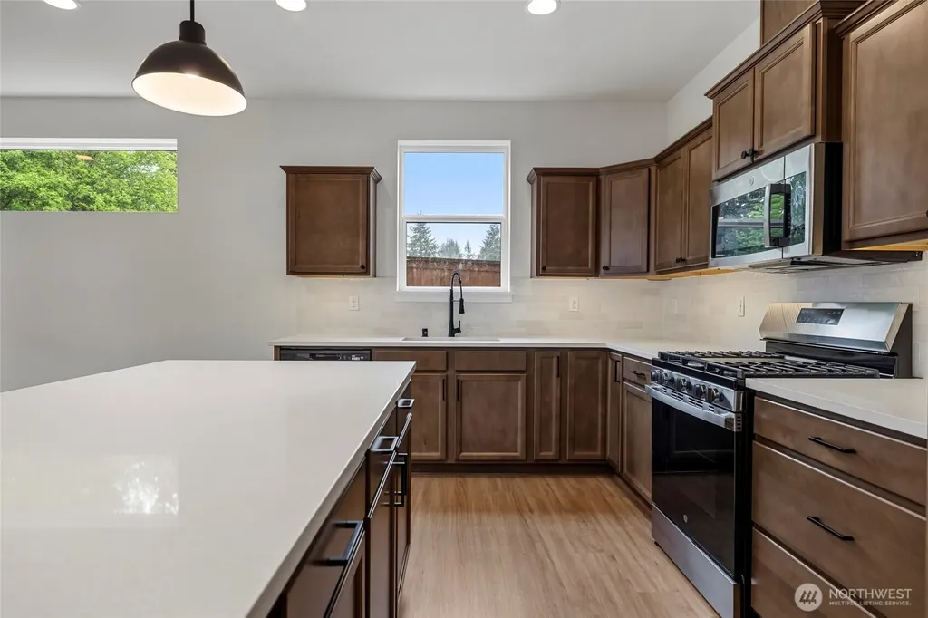 745 Prospector Place Sedro Woolley WA 98284
