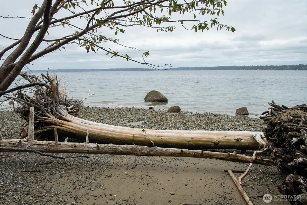 6206 Crescent Beach Road Vaughn WA 98394