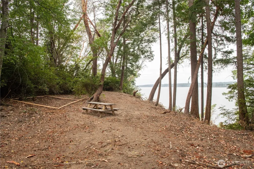 6206 Crescent Beach Road Vaughn WA 98394