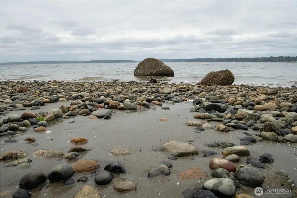 6206 Crescent Beach Road Vaughn WA 98394