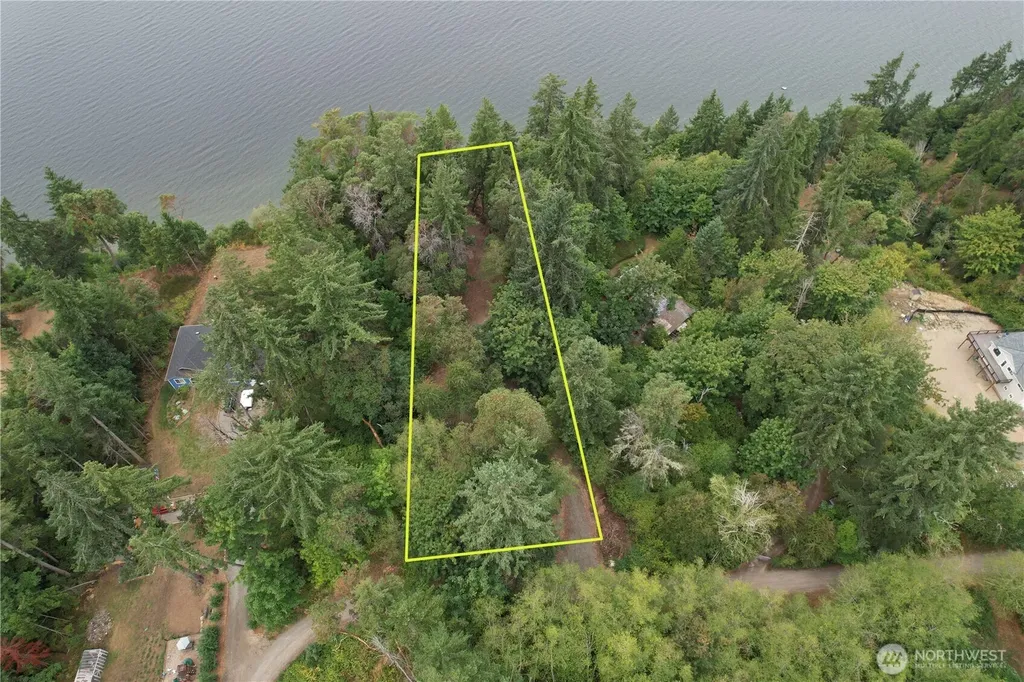 6206 Crescent Beach Road Vaughn WA 98394