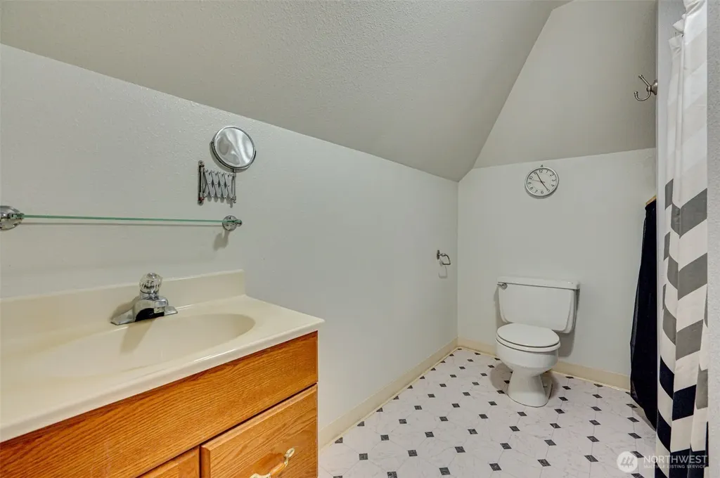 656 Davidson Avenue Woodland WA 98674
