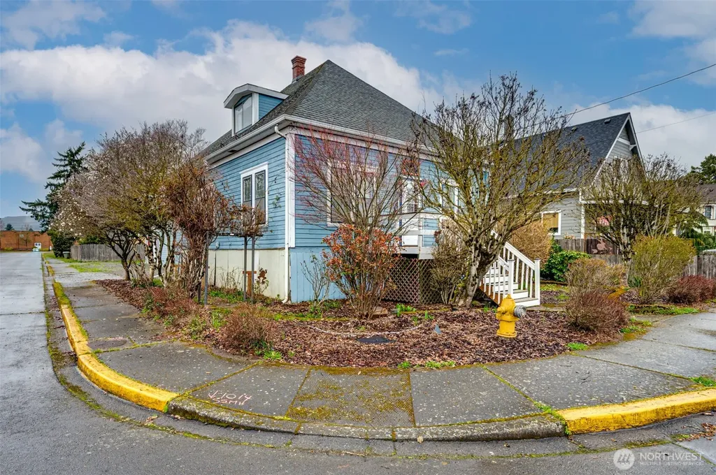656 Davidson Avenue Woodland WA 98674