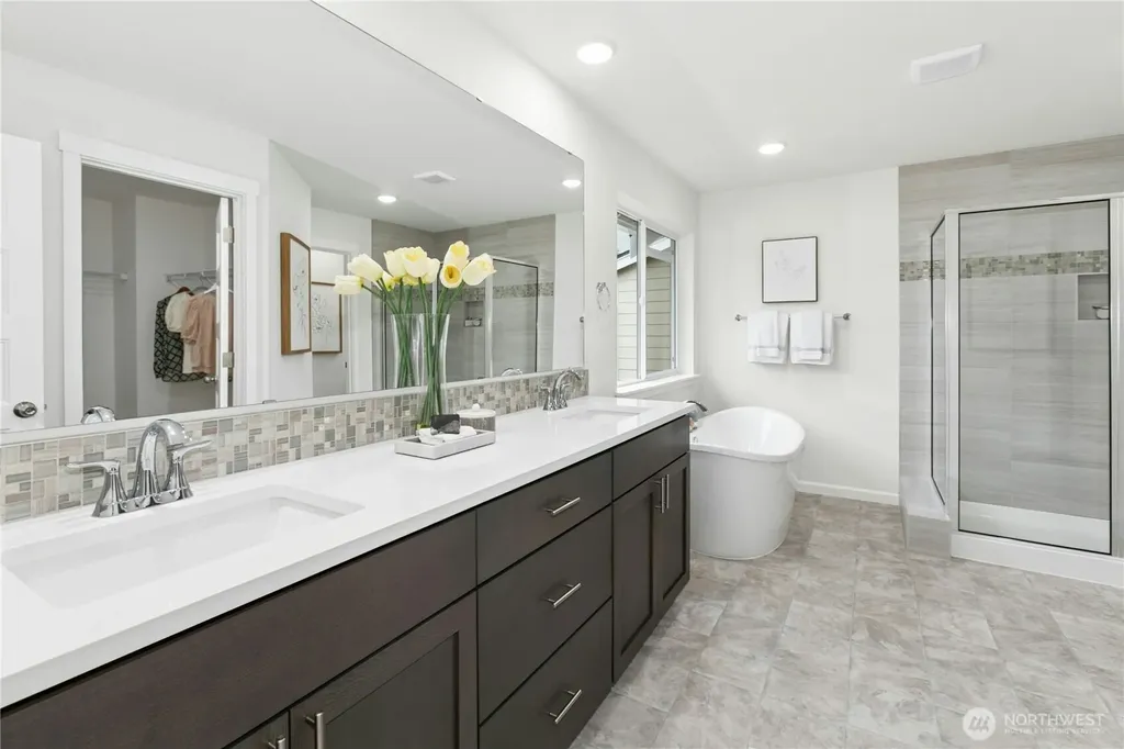 26908 30th Place S Kent WA 98032