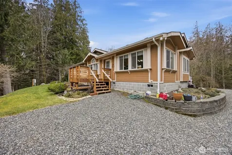 1904 Yew Street Road Bellingham WA 98229