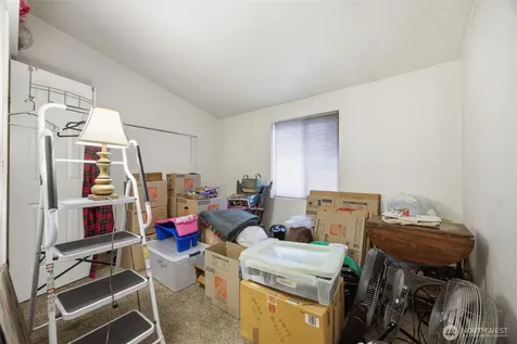 1904 Yew Street Road Bellingham WA 98229