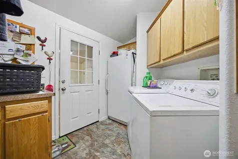 1904 Yew Street Road Bellingham WA 98229