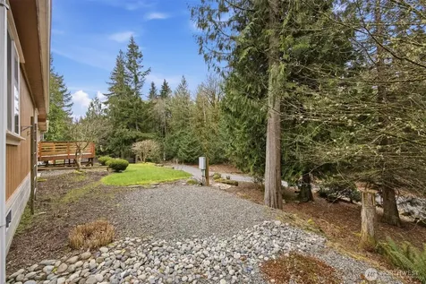 1904 Yew Street Road Bellingham WA 98229