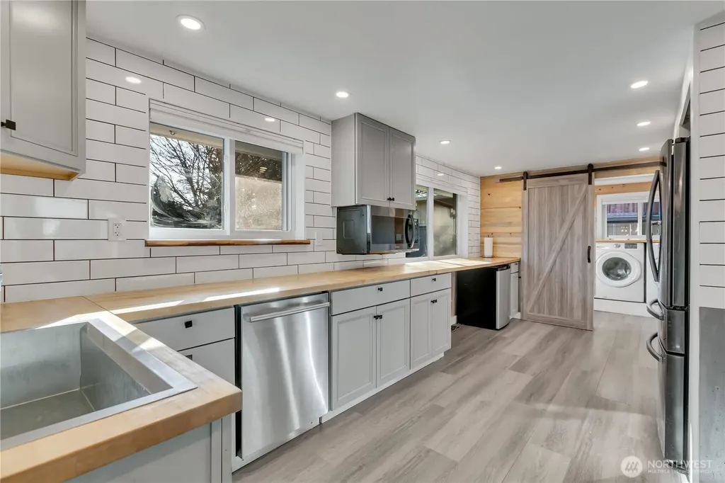 812 Maplewood Avenue Kent WA 98030