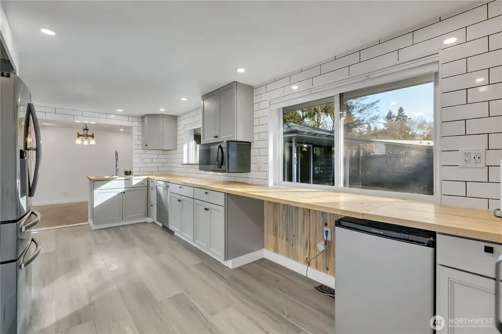 812 Maplewood Avenue Kent WA 98030