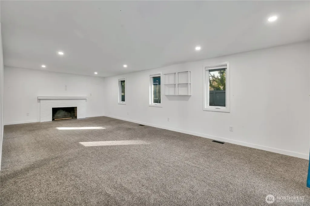 812 Maplewood Avenue Kent WA 98030