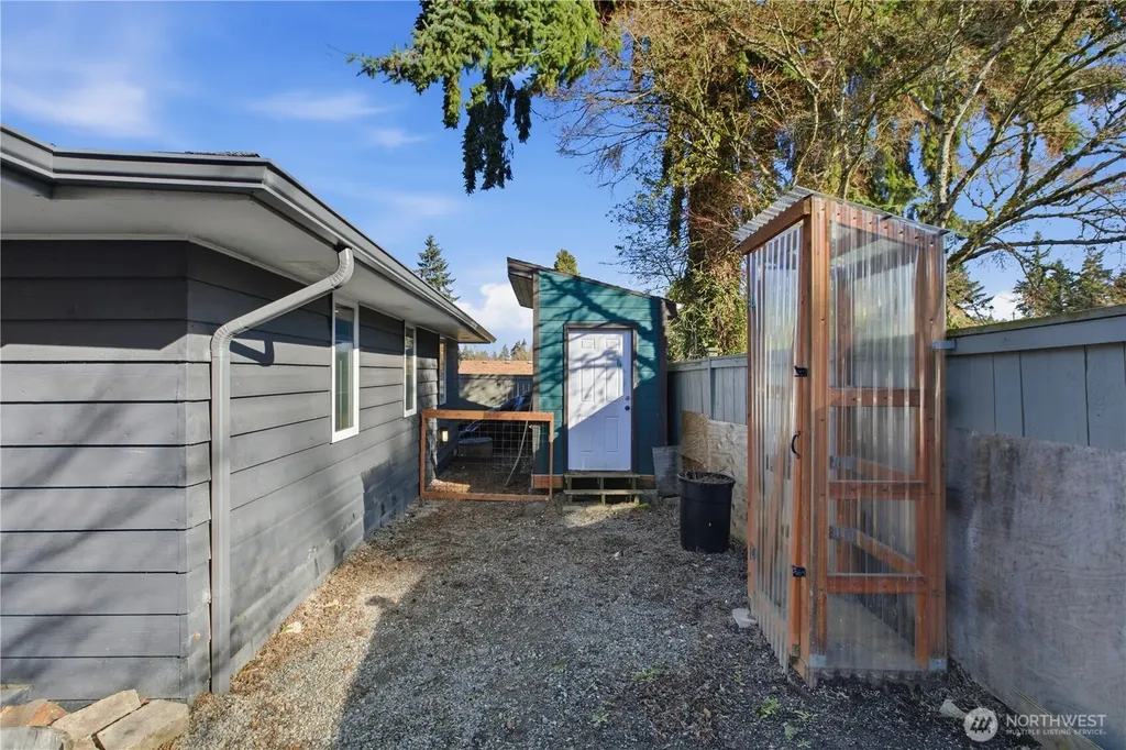 812 Maplewood Avenue Kent WA 98030