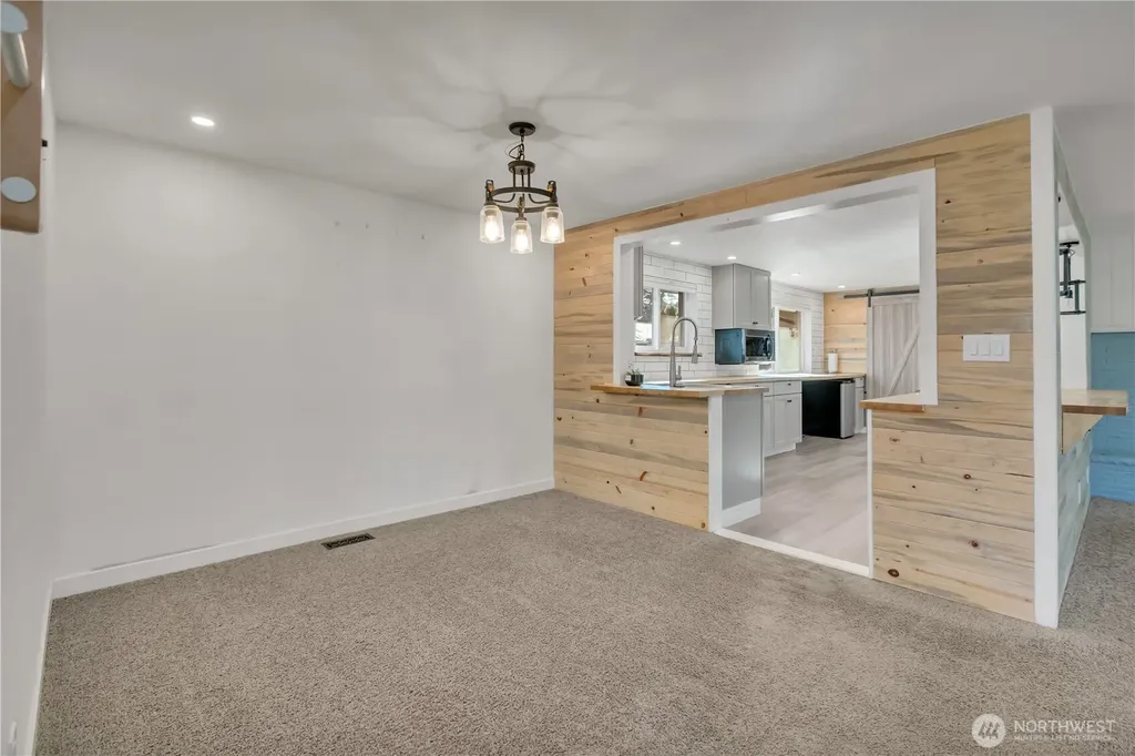 812 Maplewood Avenue Kent WA 98030