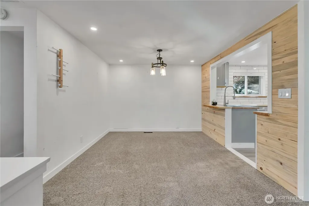 812 Maplewood Avenue Kent WA 98030
