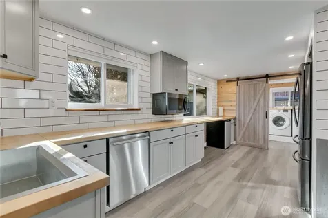 812 Maplewood Avenue Kent WA 98030