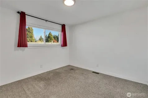 812 Maplewood Avenue Kent WA 98030