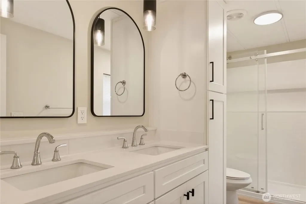 2424 S 130th Place Seatac WA 98168