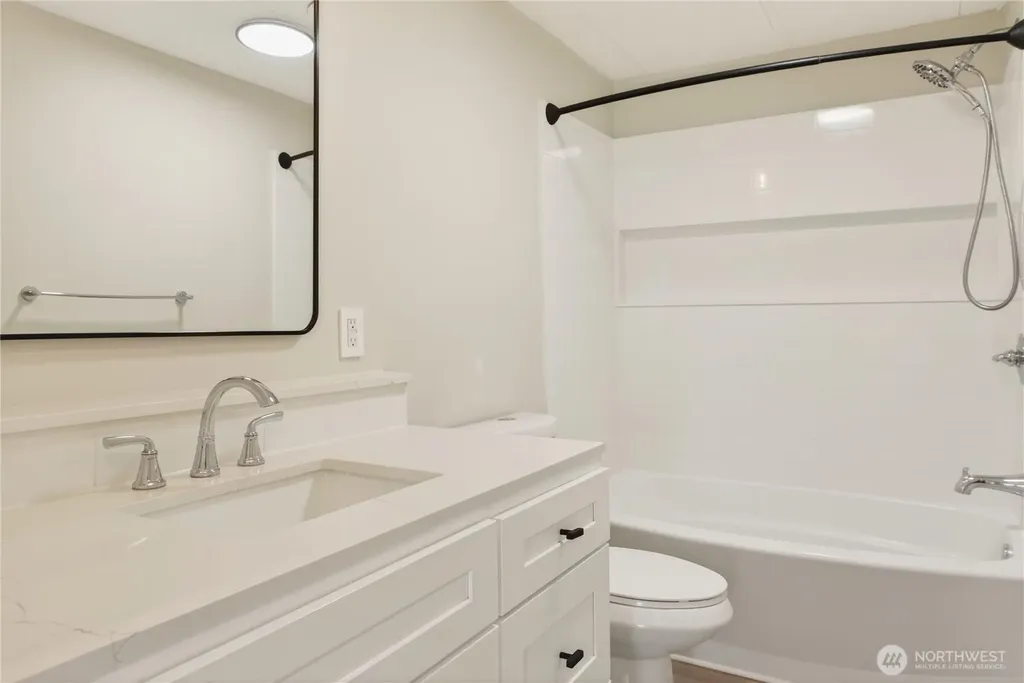2424 S 130th Place Seatac WA 98168