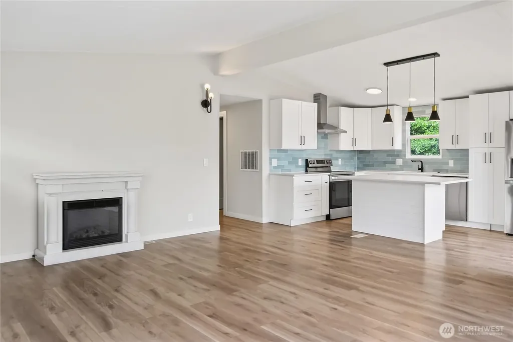 2424 S 130th Place Seatac WA 98168