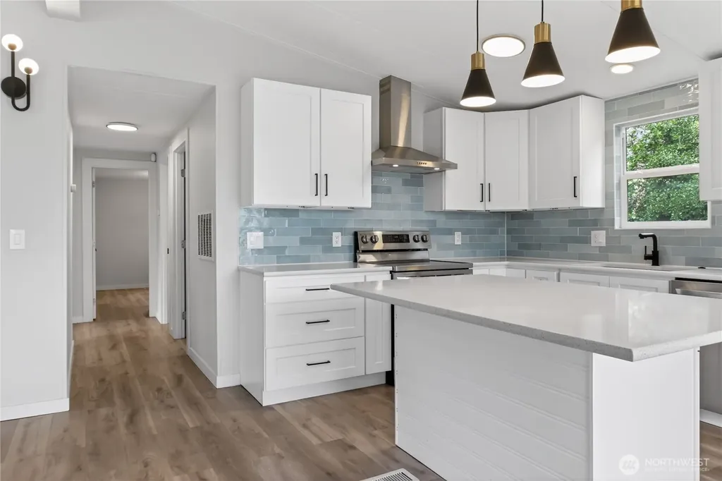 2424 S 130th Place Seatac WA 98168