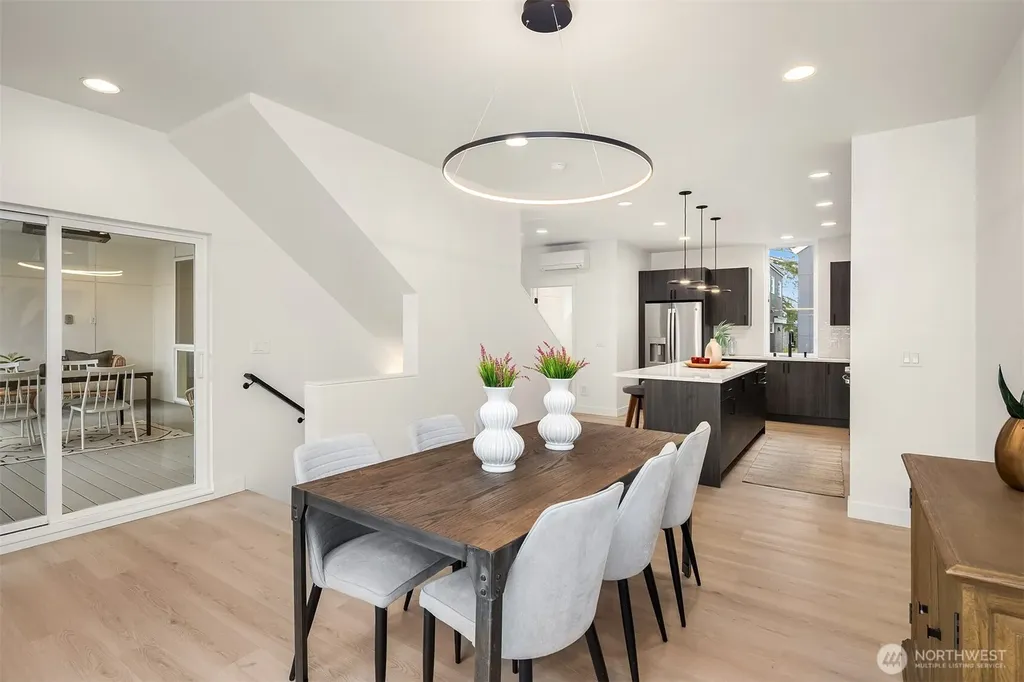 13548 39th Avenue NE Seattle WA 98125
