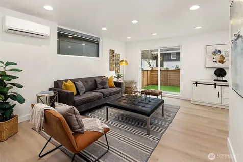 13548 39th Avenue NE Seattle WA 98125